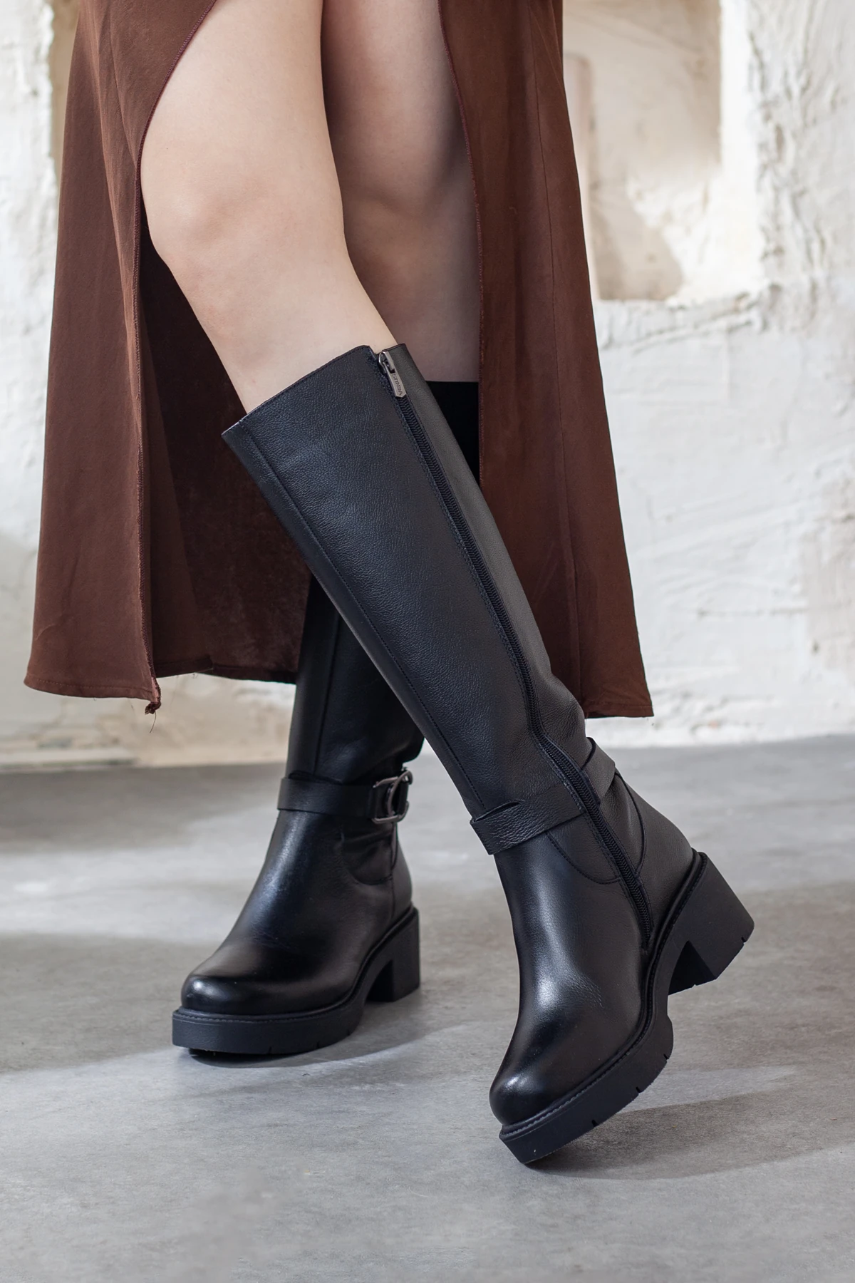 Kadın Hakiki Deri Fermuarlı Çizme