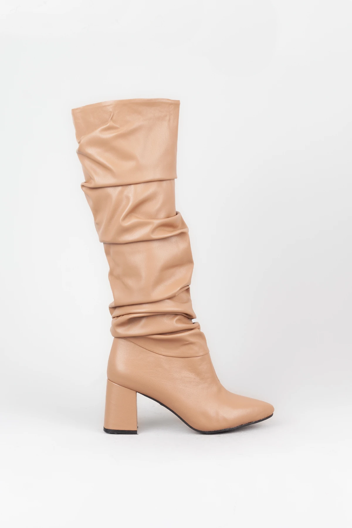 Kadın Sivri Burun Topuklu Buruşuk Çizme