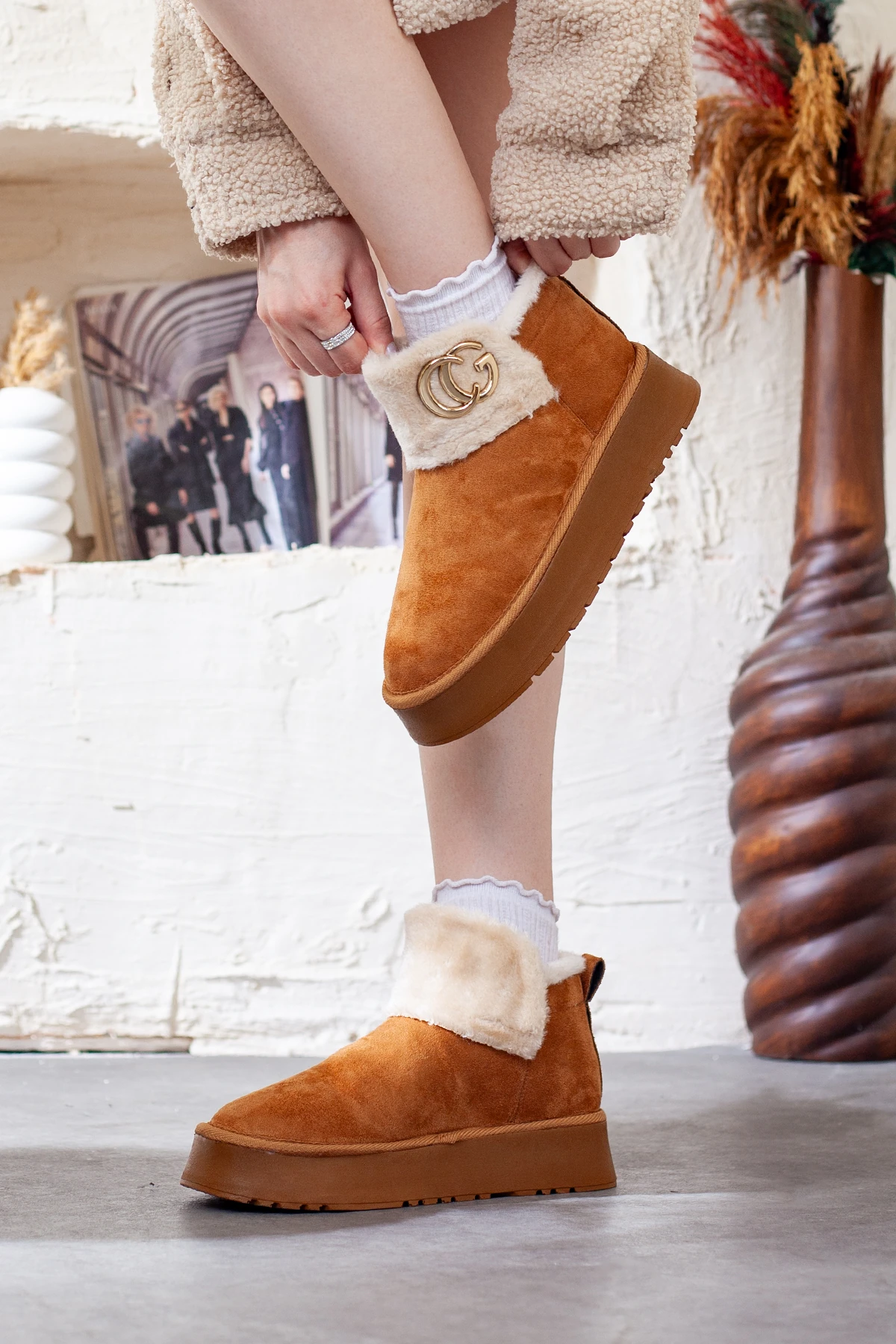 Kadın İçi Mifyonlu Ekstra Rahat ve Hafif Günlük Bot