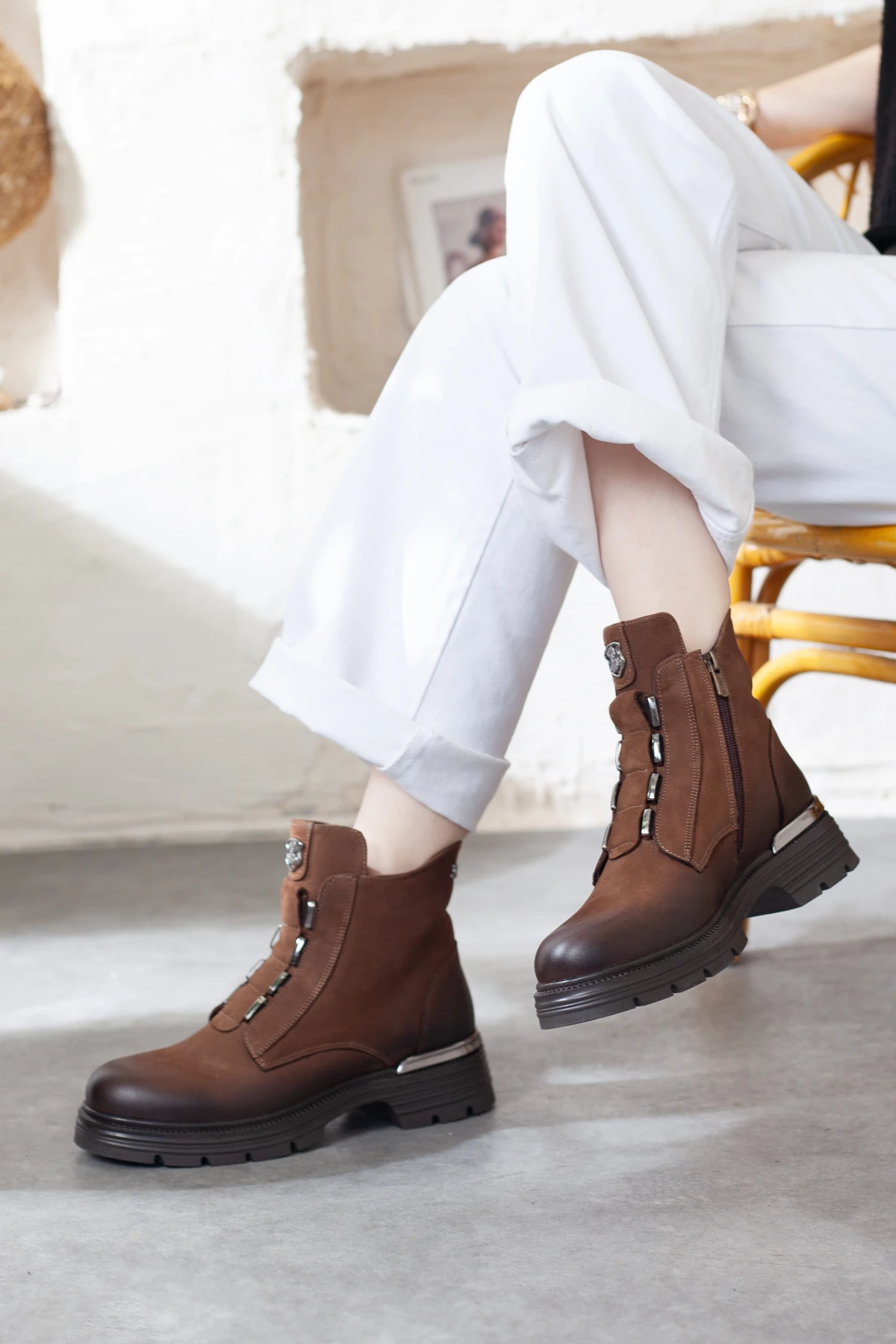 Kadın Hakiki Deri Soğuk Geçirmez Kaymaz Taban Bot