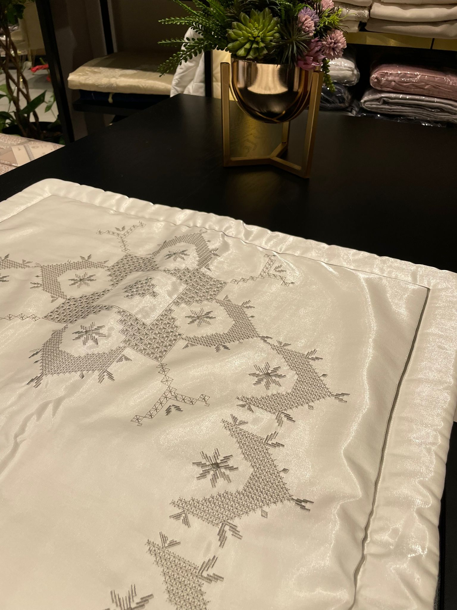 Gri Nakışlı Seccade