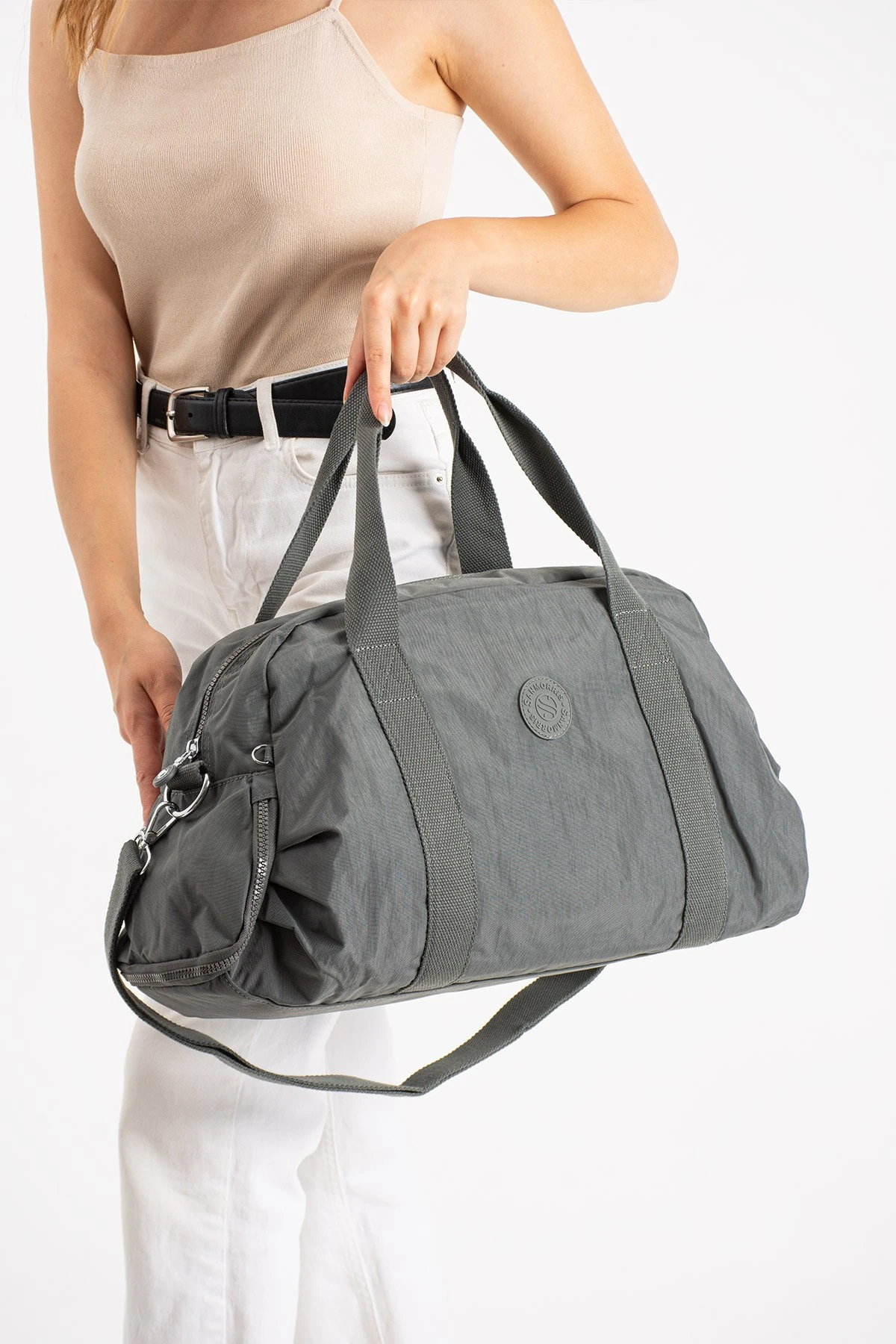 Büyük Boy Klinkır Kumaş Ayakkabı Koyma Cebi Bulunan Çapraz Askılı Spor Ve Seyahat Çantası - koyu gri