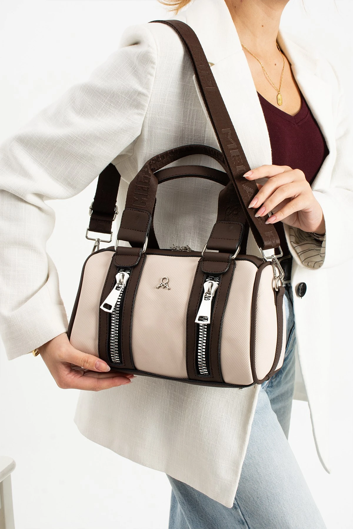 Mega Polo Silindir Fermuar Detaylı El ve Omuz Askılı Kadın Çanta - krem kahve