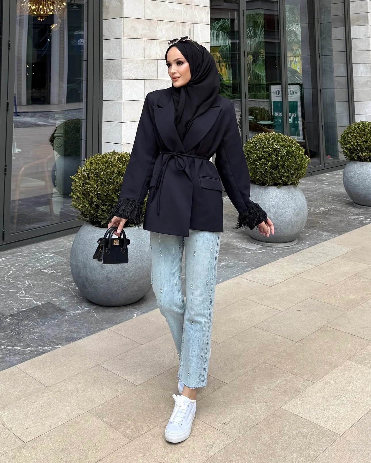 Tüy Detaylı Blazer Ceket