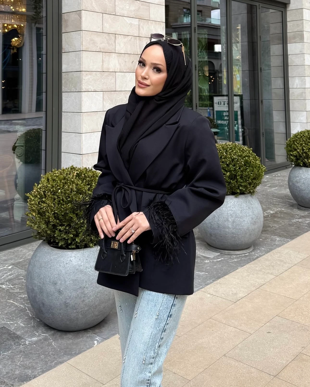 Tüy Detaylı Blazer Ceket