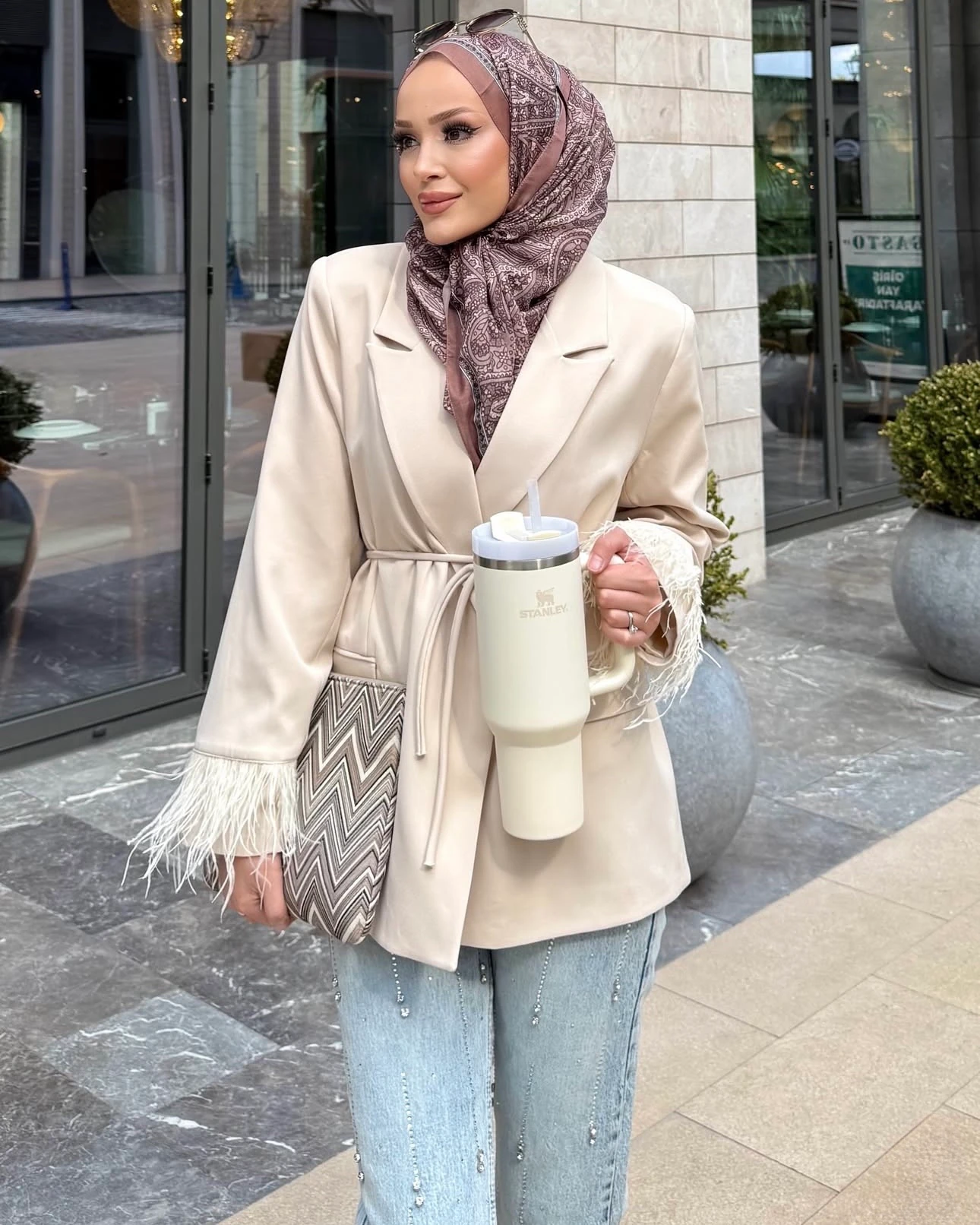 Tüy Detaylı Blazer Ceket Bej