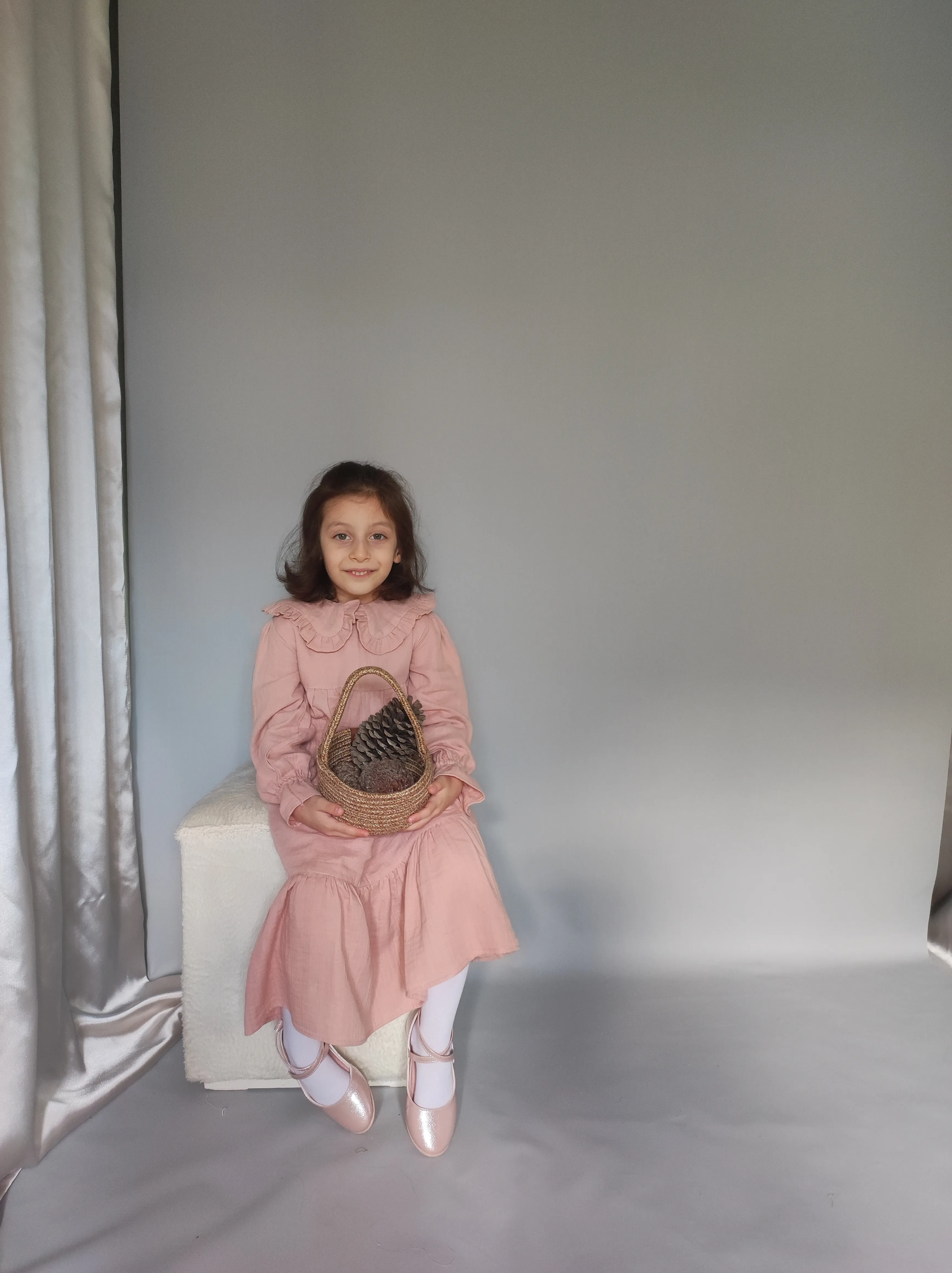 Kız Çocuk Fırfırlı Bebe Yaka Müslin Elbise | Mük Collections