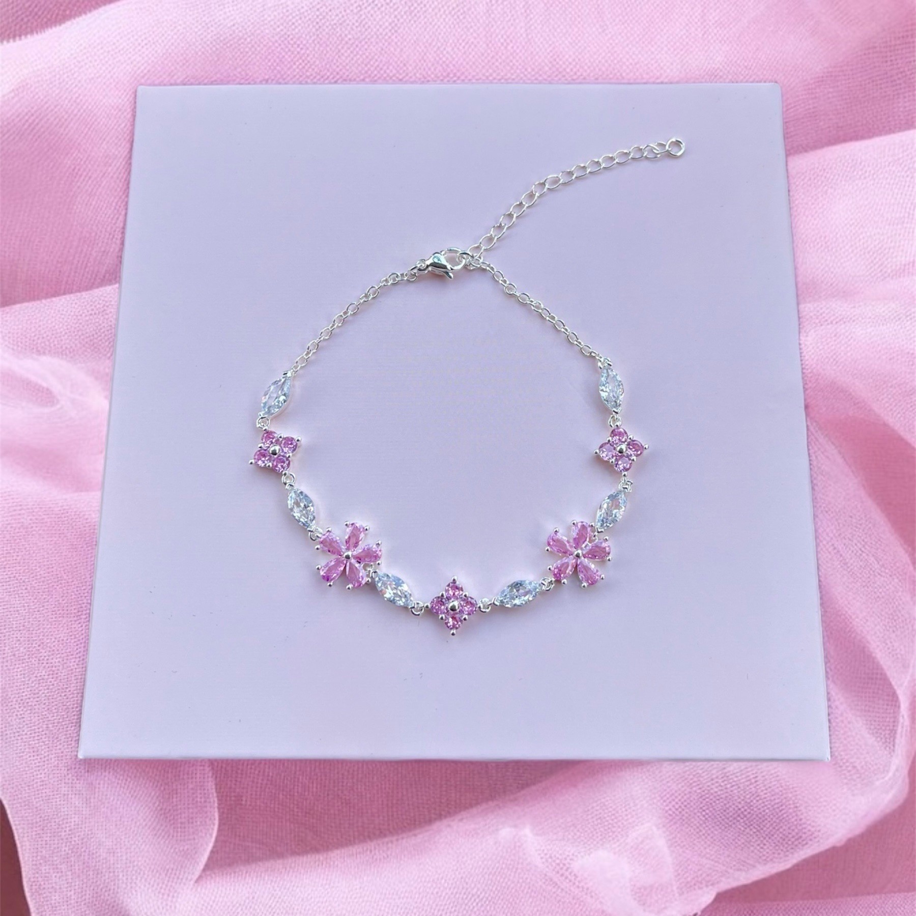 Parıltılı Gümüş Kaplama Sakura Bileklik