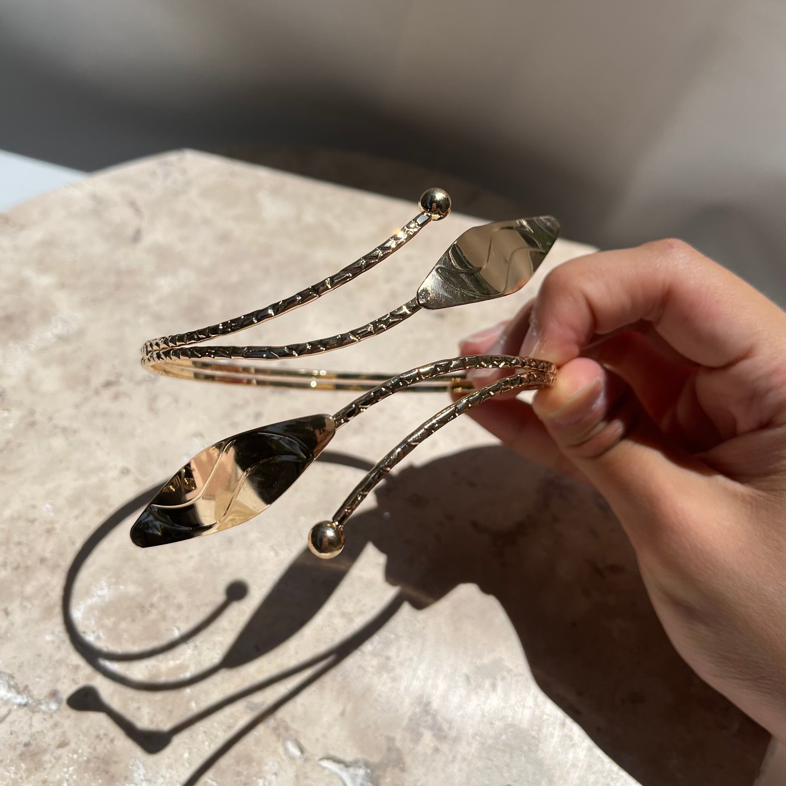 Yaprak Detaylı Armcuff