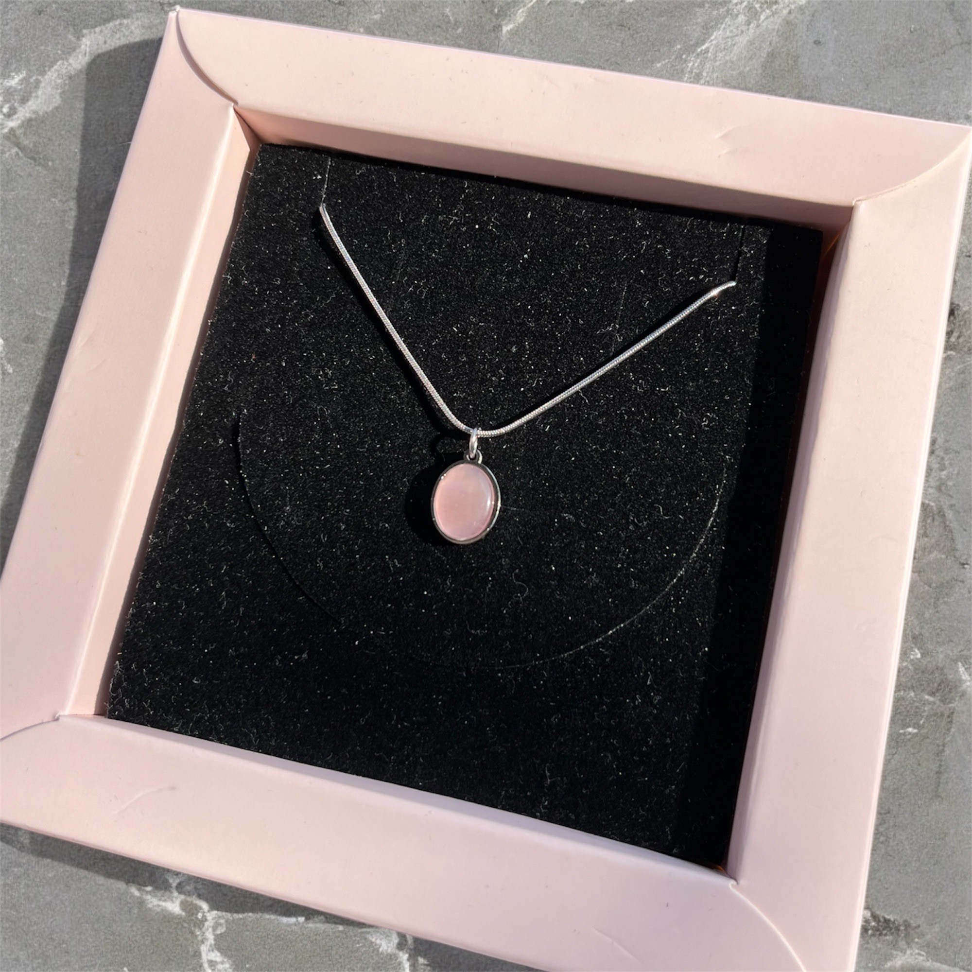 Çelik| Pembe Oval kolye