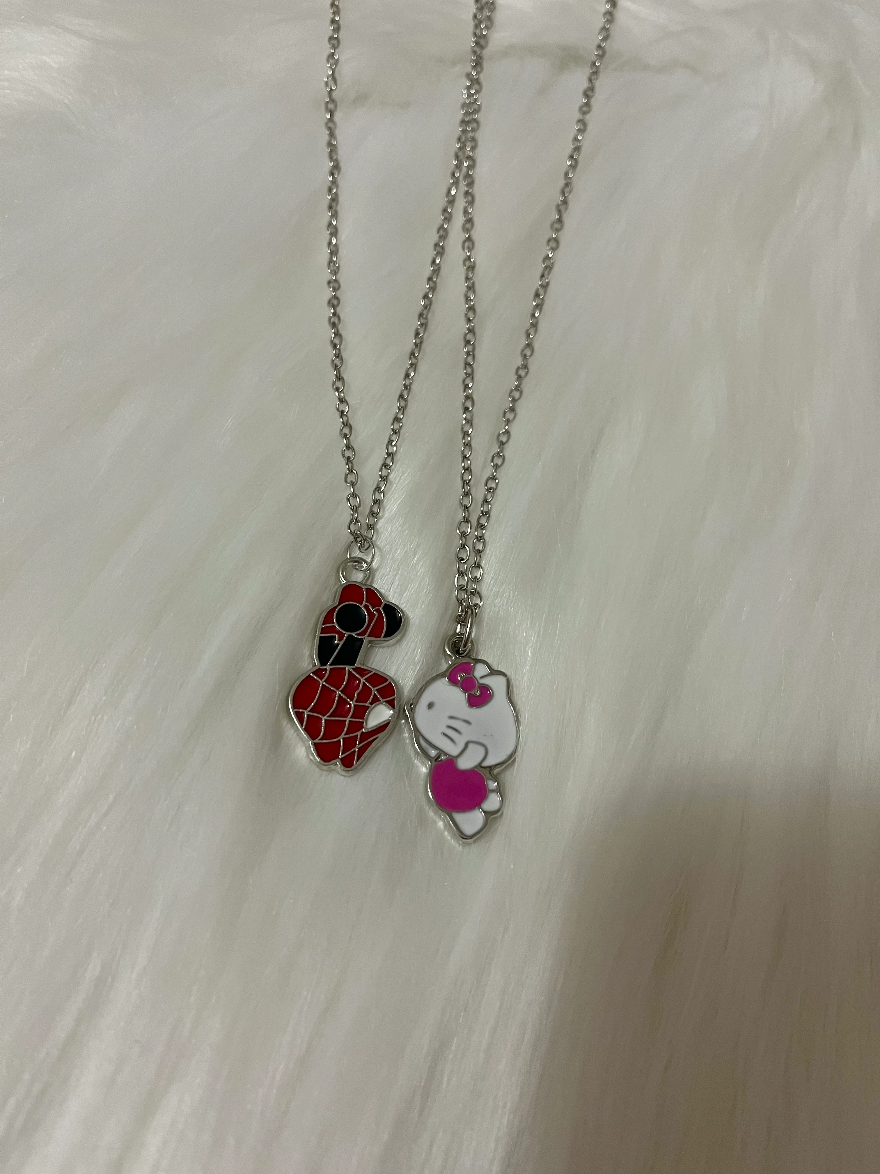 Hello kitty Spiderman Çift kolyesi