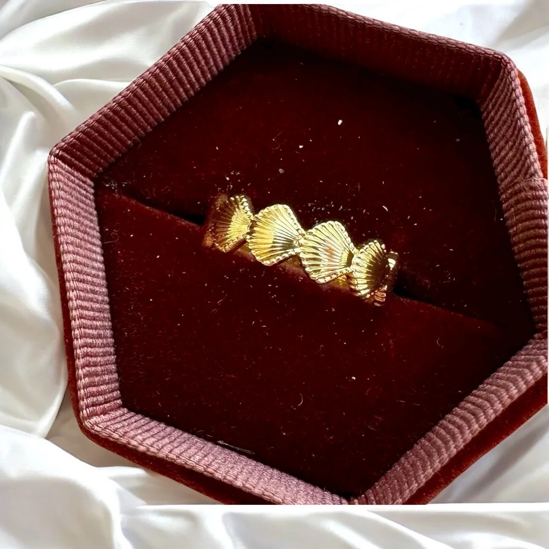 Sıralı İstiridye Yüzük