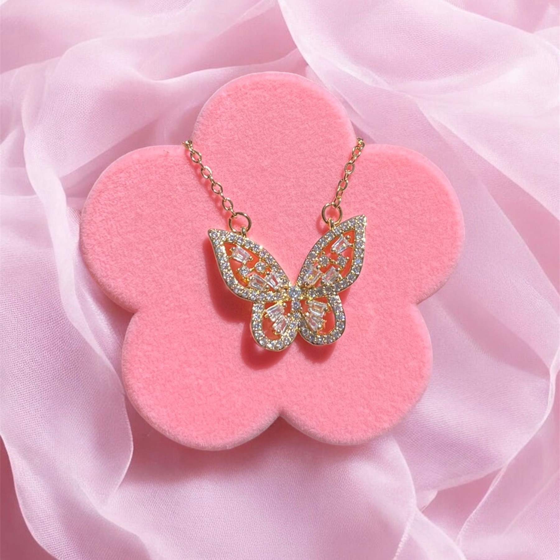 Çelik Mariposa kolye
