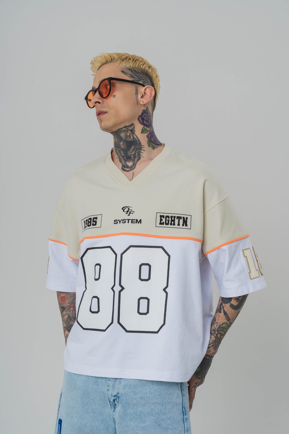 Eighty-Eight V Yaka Oversize T-shirt