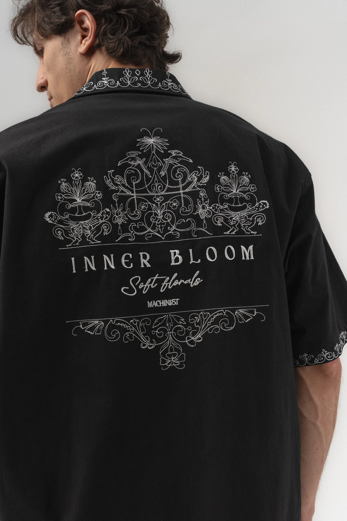 Innerbloom Nakış Tasarım Detaylı Oversize Kısa Kollu Gömlek - Gangown