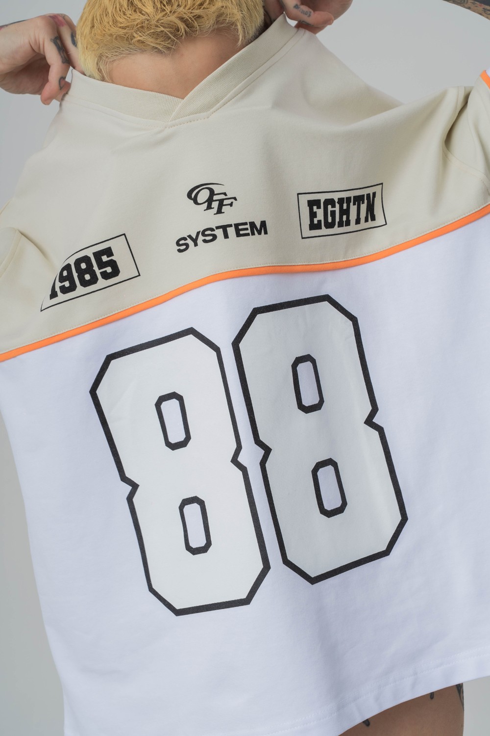Eighty-Eight V Yaka Oversize T-shirt