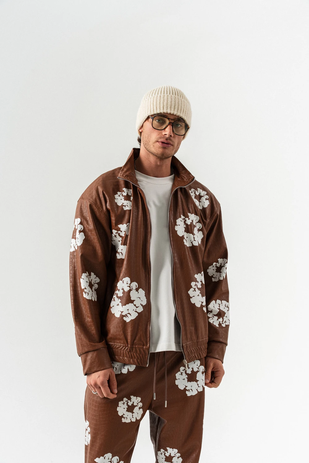 Tear Kabartma Baskı Fermuarlı Deri Alt ve Üst Takım - Kahverengi