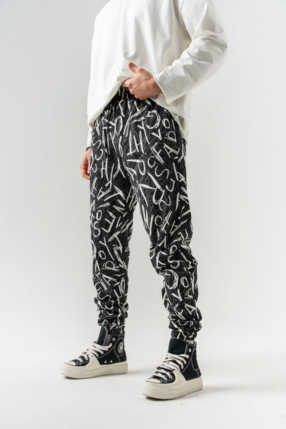 Letter Bel ve Paça Lastikli Jogger Eşofman - Siyah