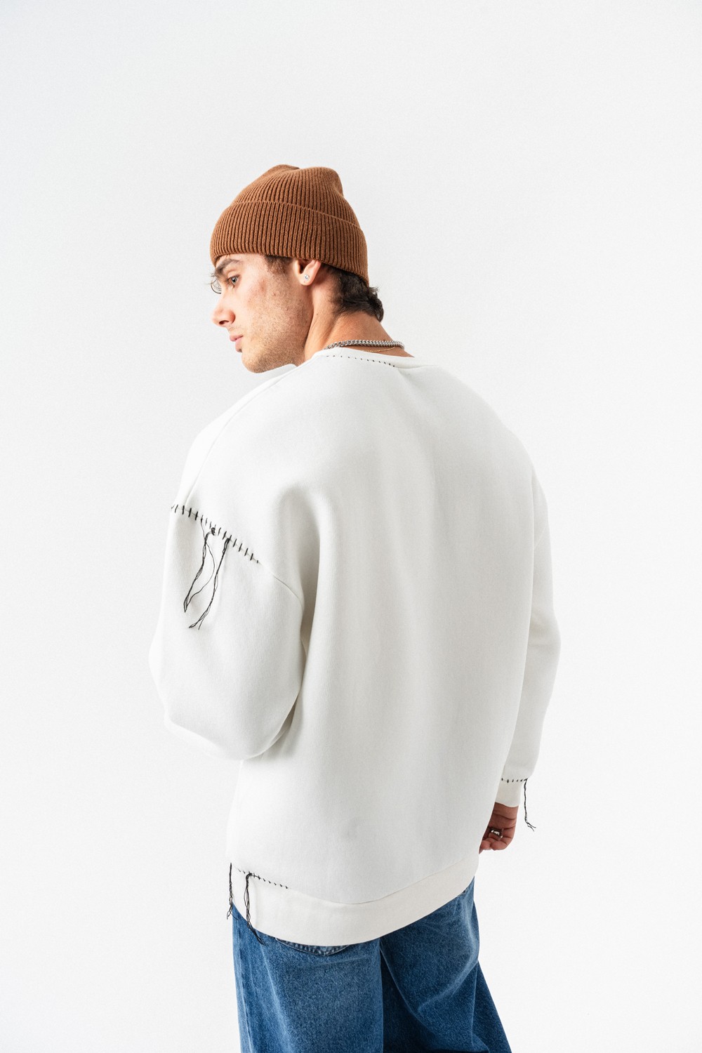 Stitched Bisiklet Yaka Sweatshirt
