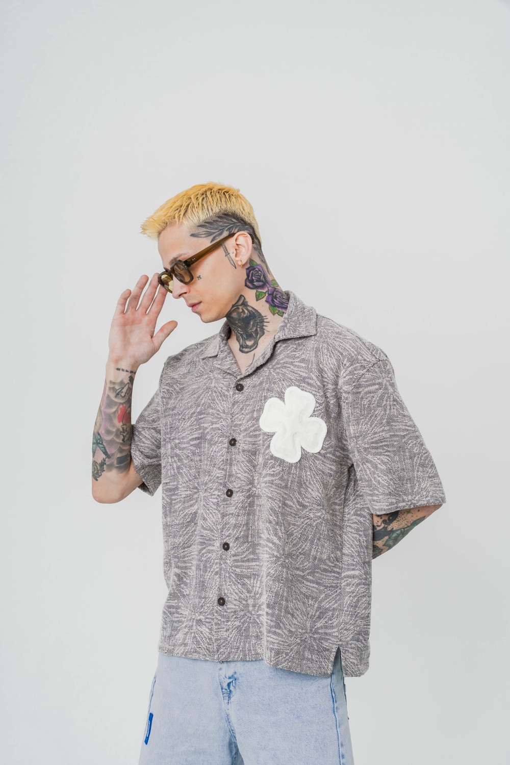 Hood Flow Kabartma Patch Detaylı Gömlek