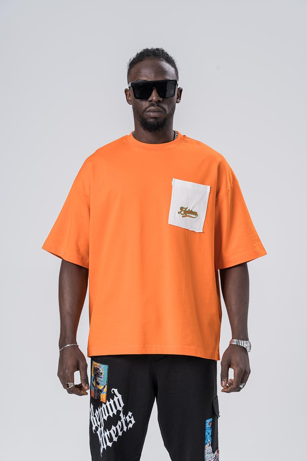 Mode  Sırt Eklentili Bisiklet Yaka Oversize T-shirt