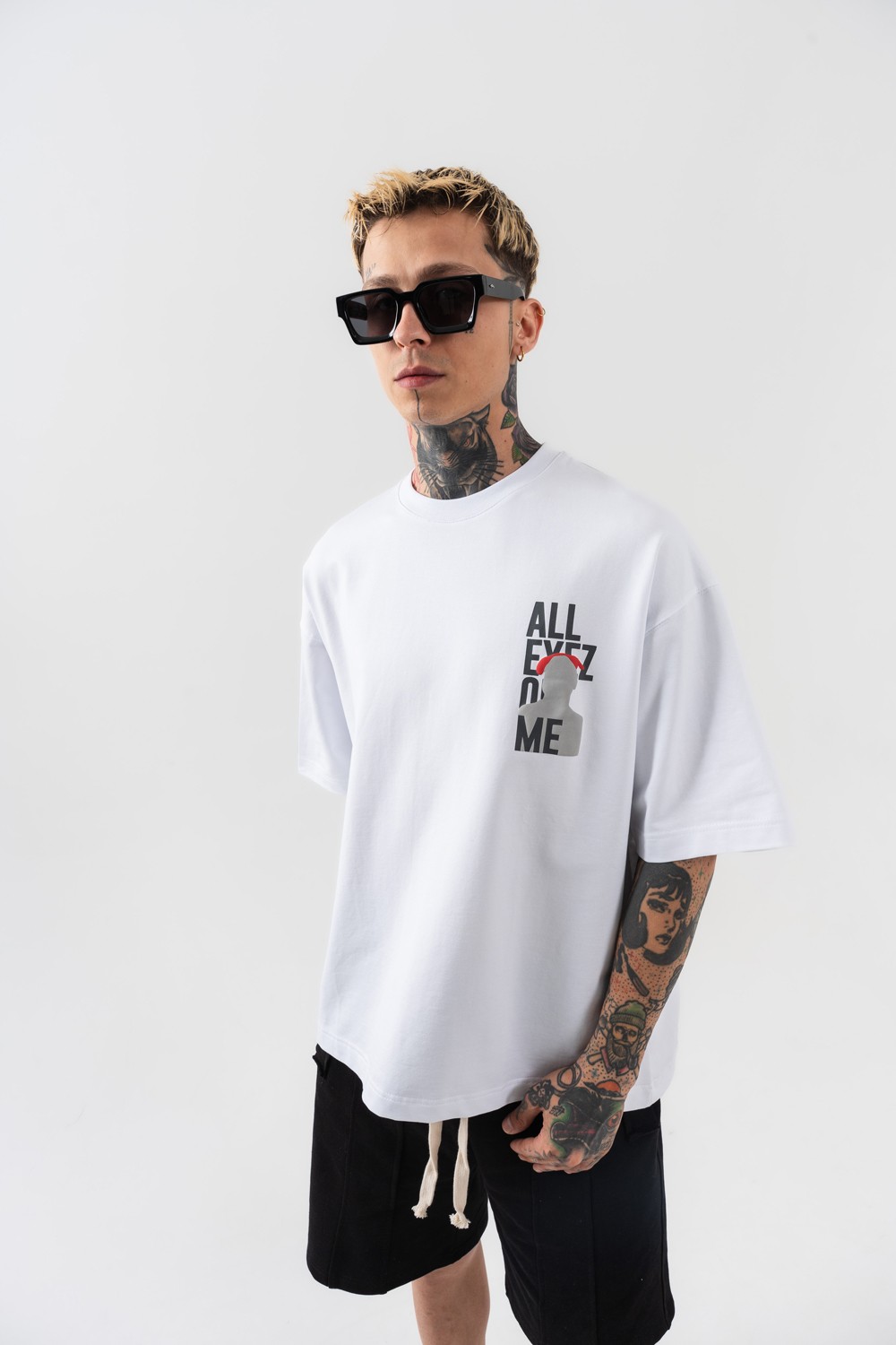 All Eyes On Me Oversize T-shirt