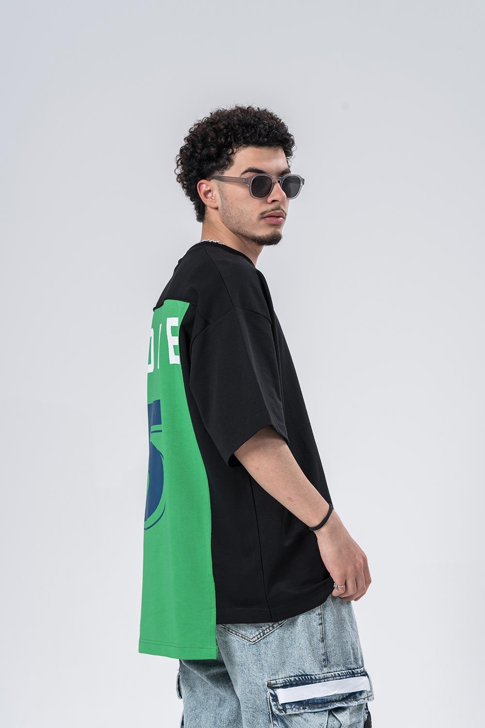 Mode  Sırt Eklentili Bisiklet Yaka Oversize T-shirt