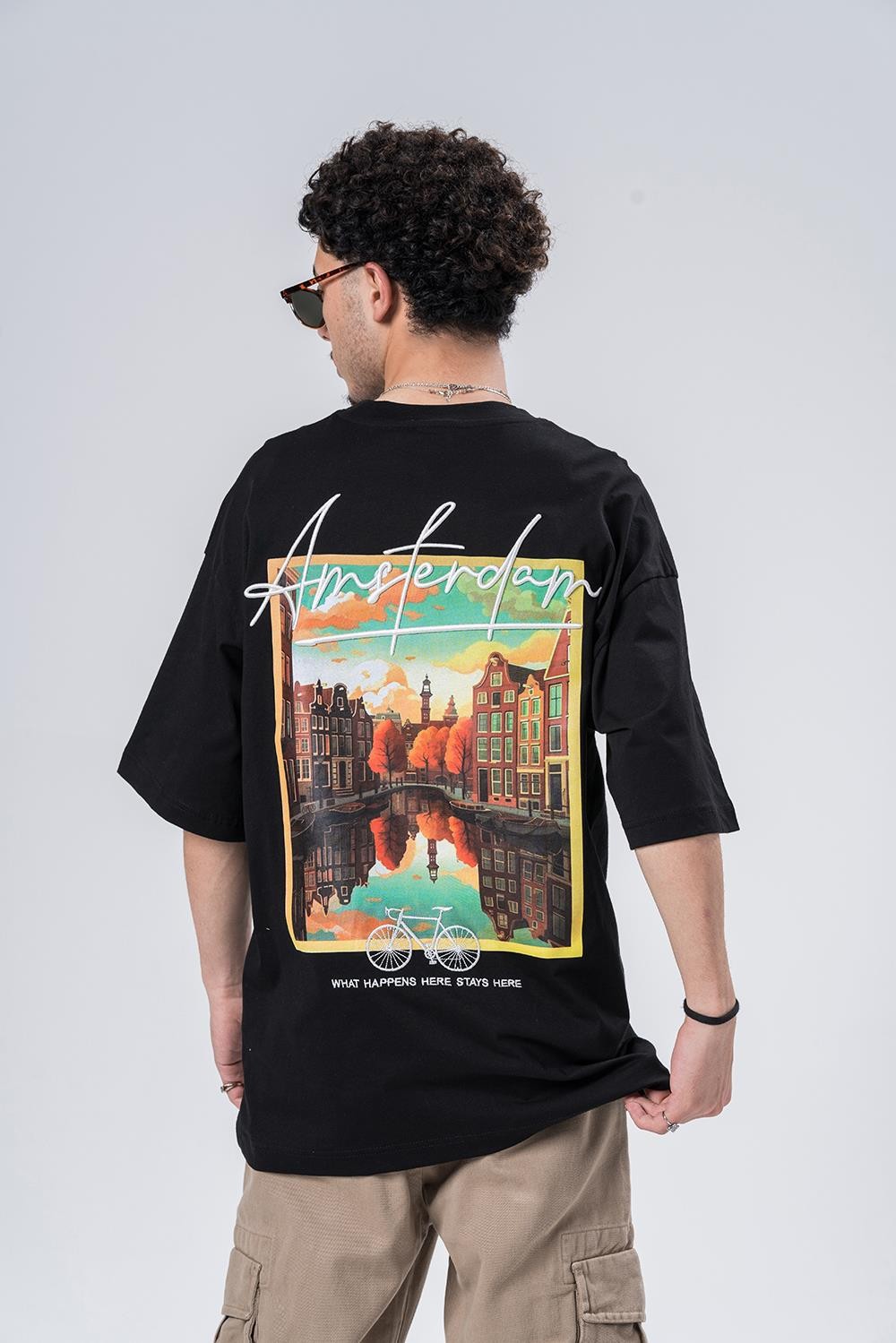 Amsterdam Nakış Detaylı Bisiklet Yaka Oversize T-shirt