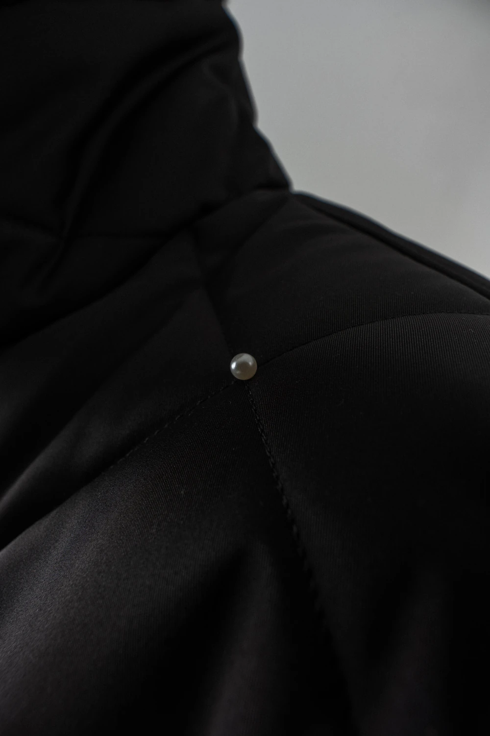 Diamond Pearl İnci Detaylı Kapitone Şişme Mont