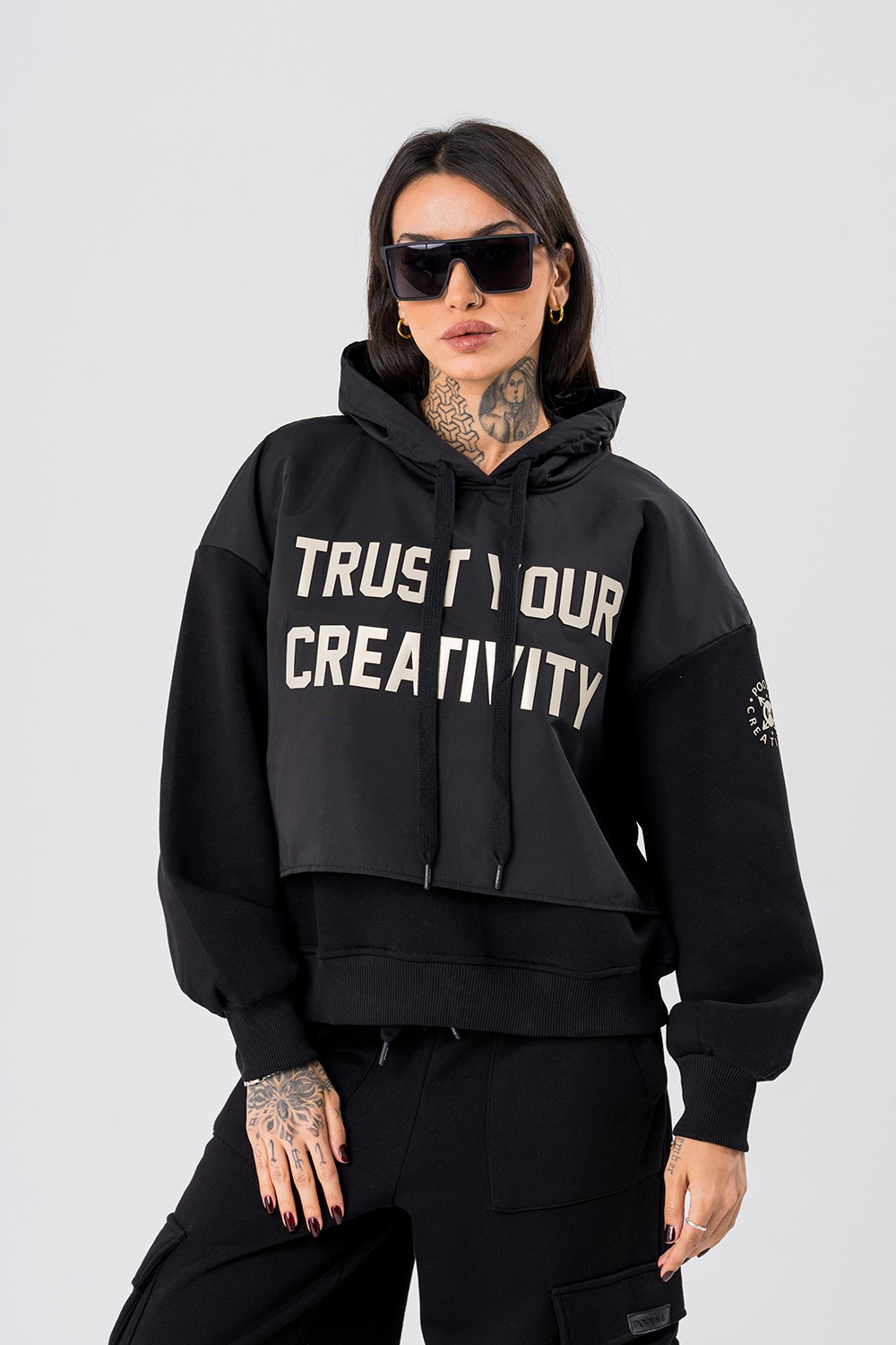 Trust Ön Eklentili Kapüşonlu  Kadın Sweatshirt