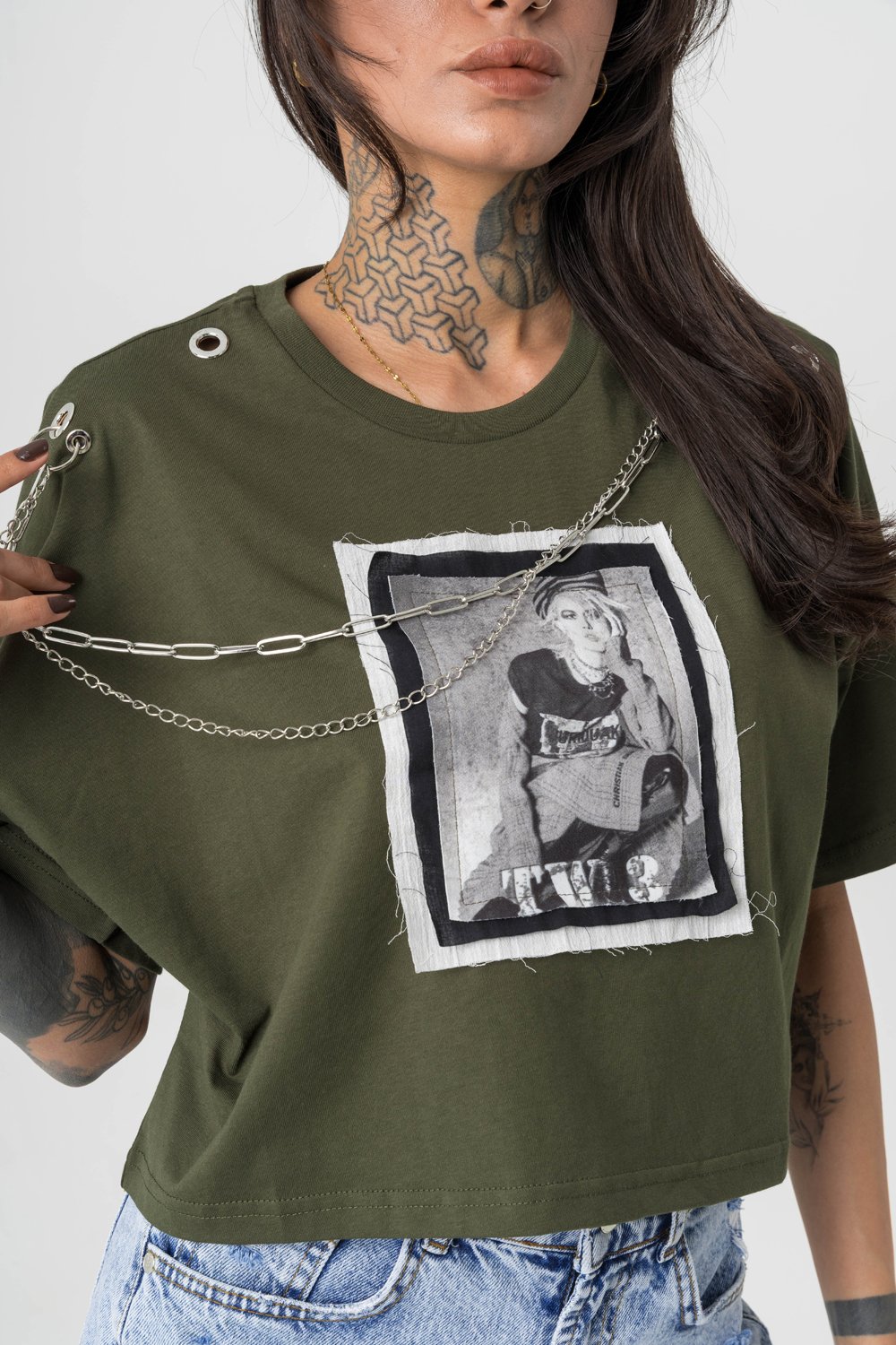 Rock Chain Zincir Detaylı Crop T-shirt