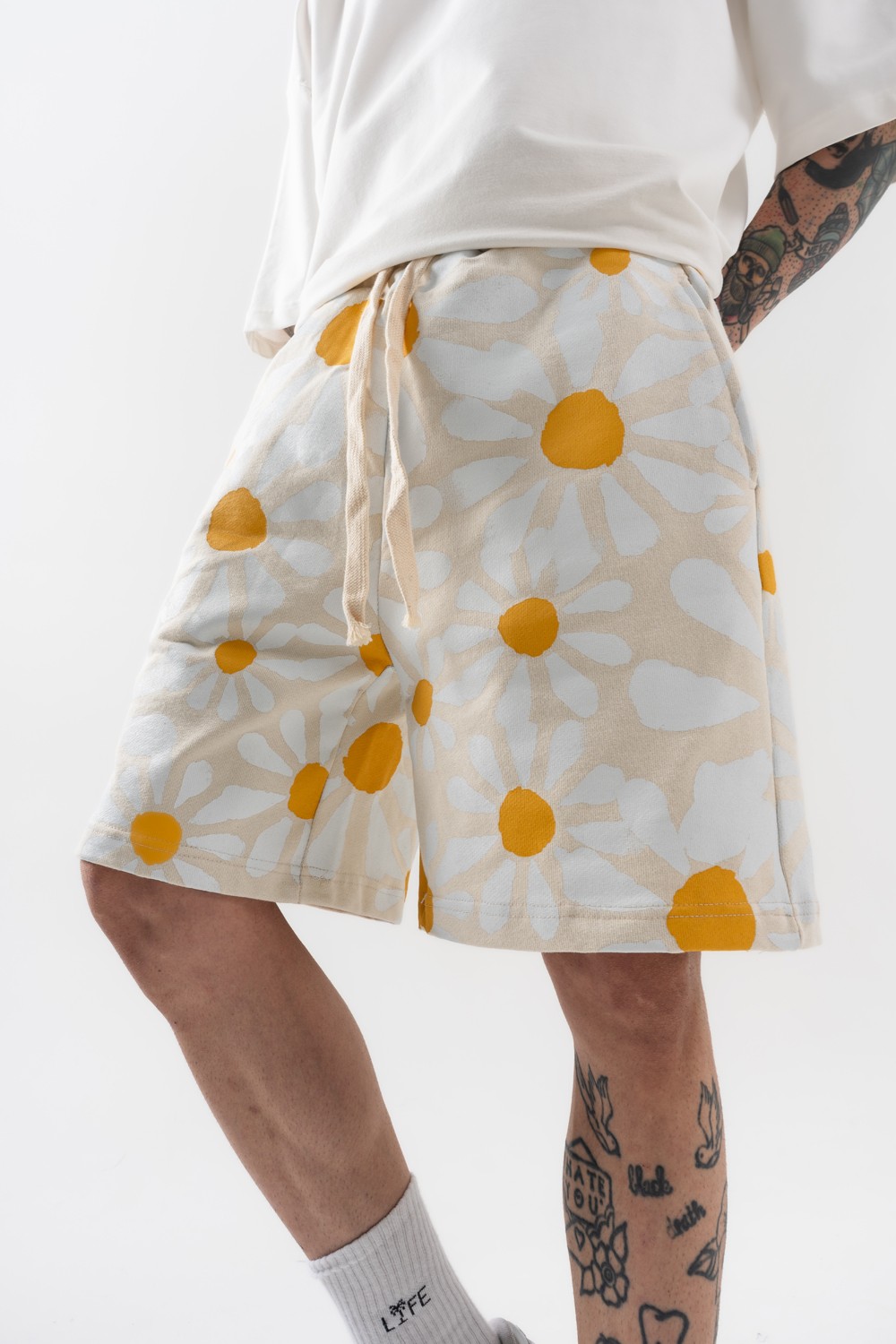 Daisy Pattern Baskı Detaylı Şort