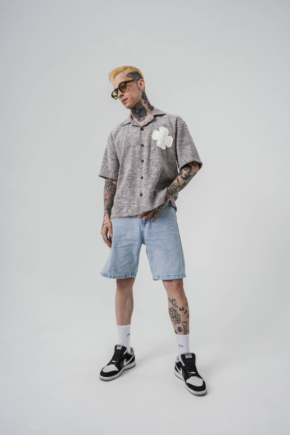 Hood Flow Kabartma Patch Detaylı Gömlek