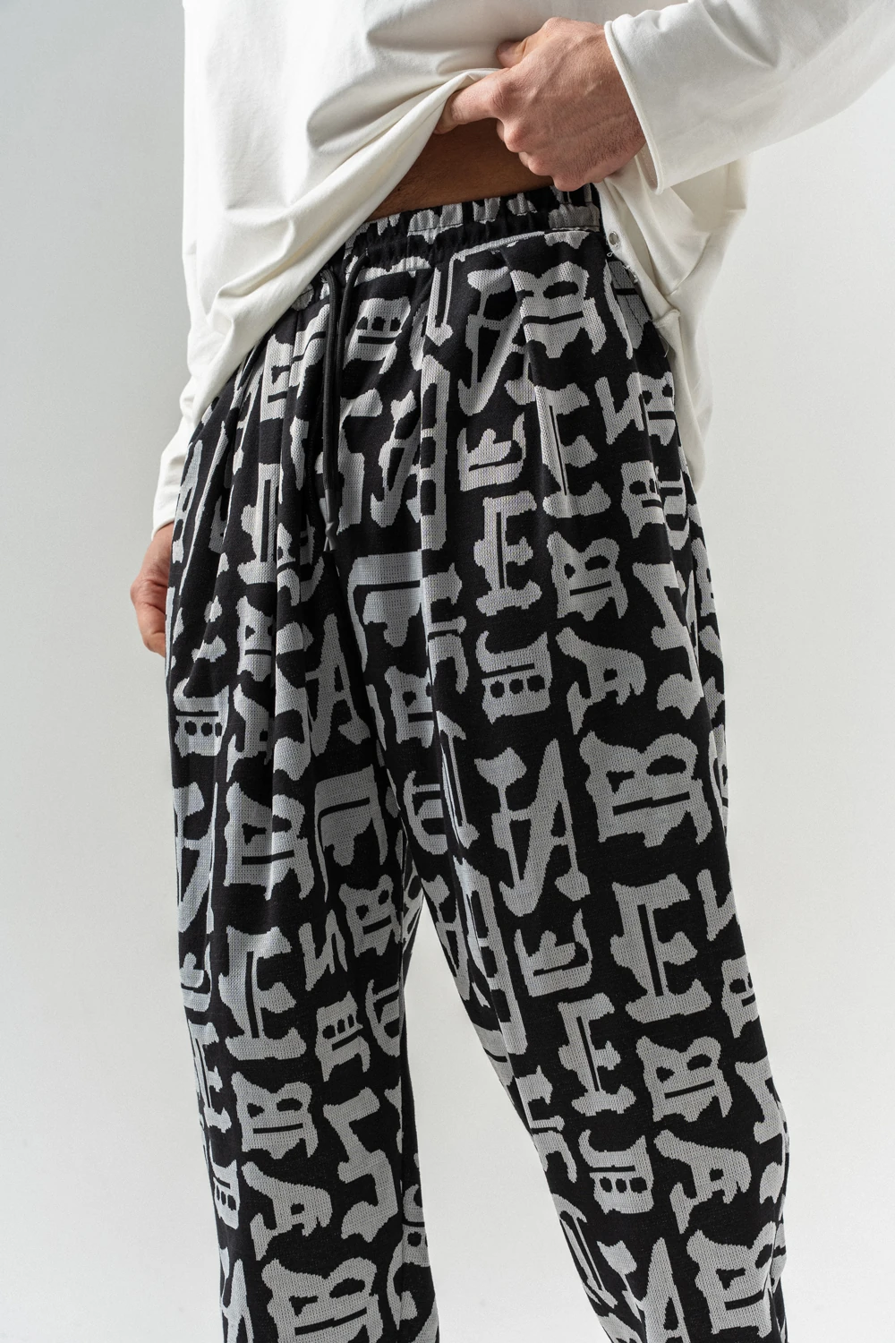 Alphabet Bel ve Paça Lastikli Pileli Şalvar