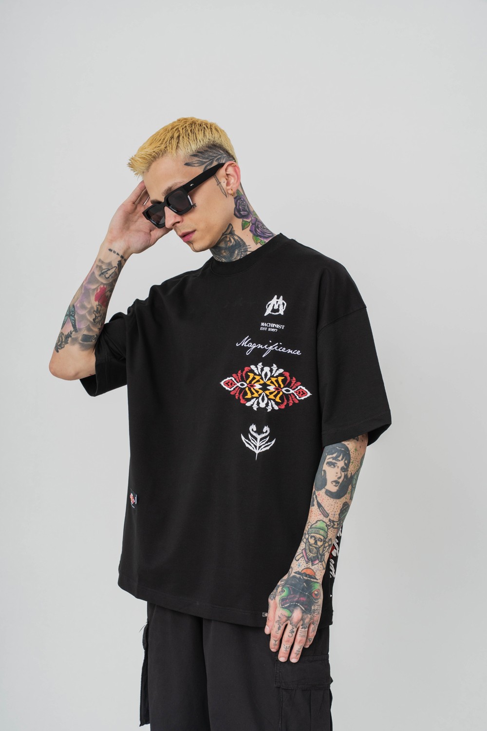 Magnificence Motif ve Nakış Detaylı Oversize T-shirt