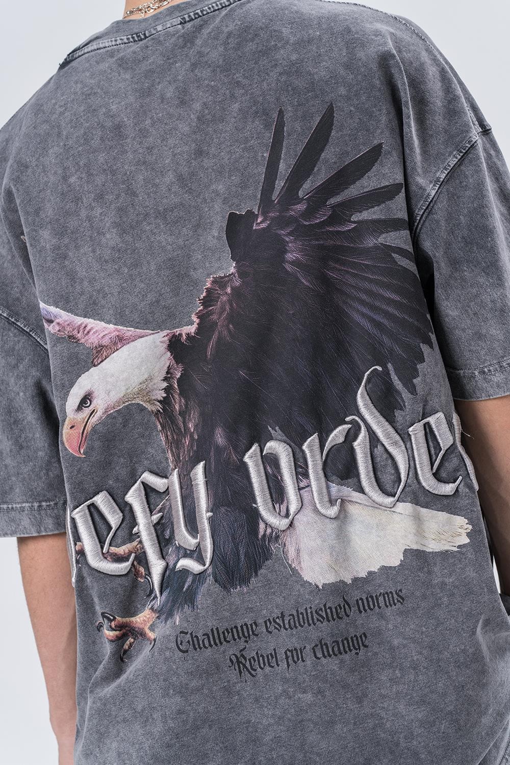 Defy Order  Yıkamalı ve Nakış Detaylı Oversize T-shirt