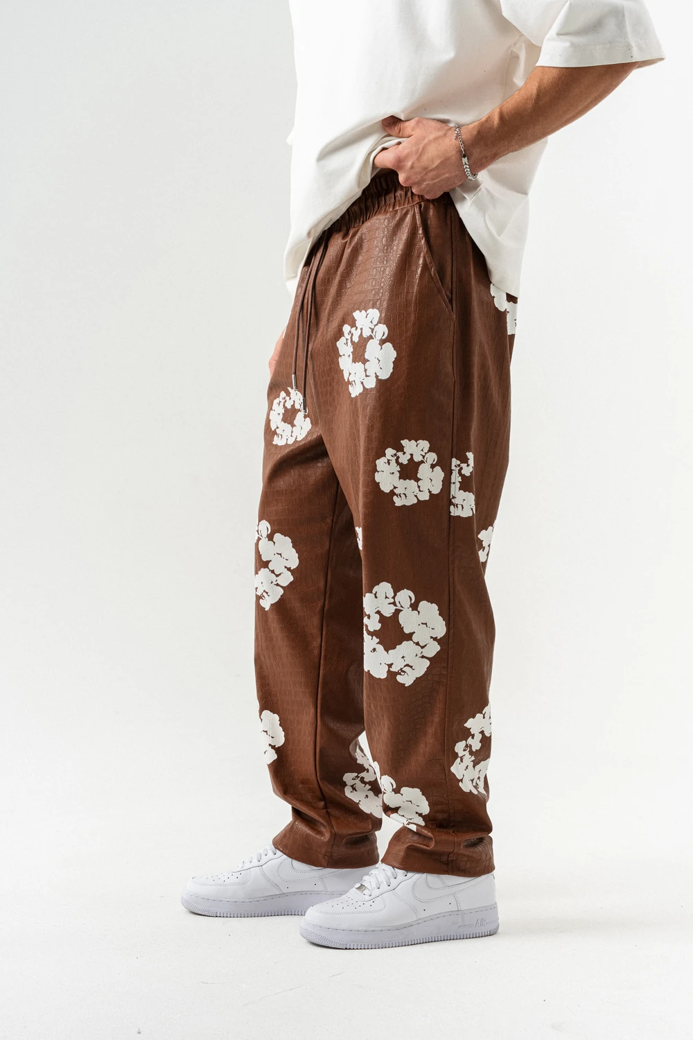 Tear Kabartma Baskı Fermuarlı Deri Alt ve Üst Takım - Kahverengi