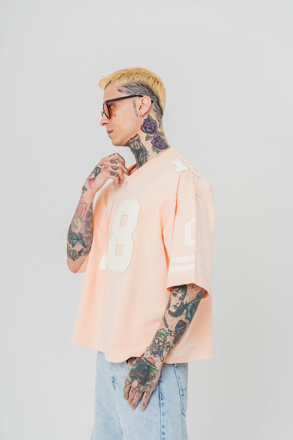 Guard 18 Patch Nakış Detaylı V Yaka Oversize T-shirt