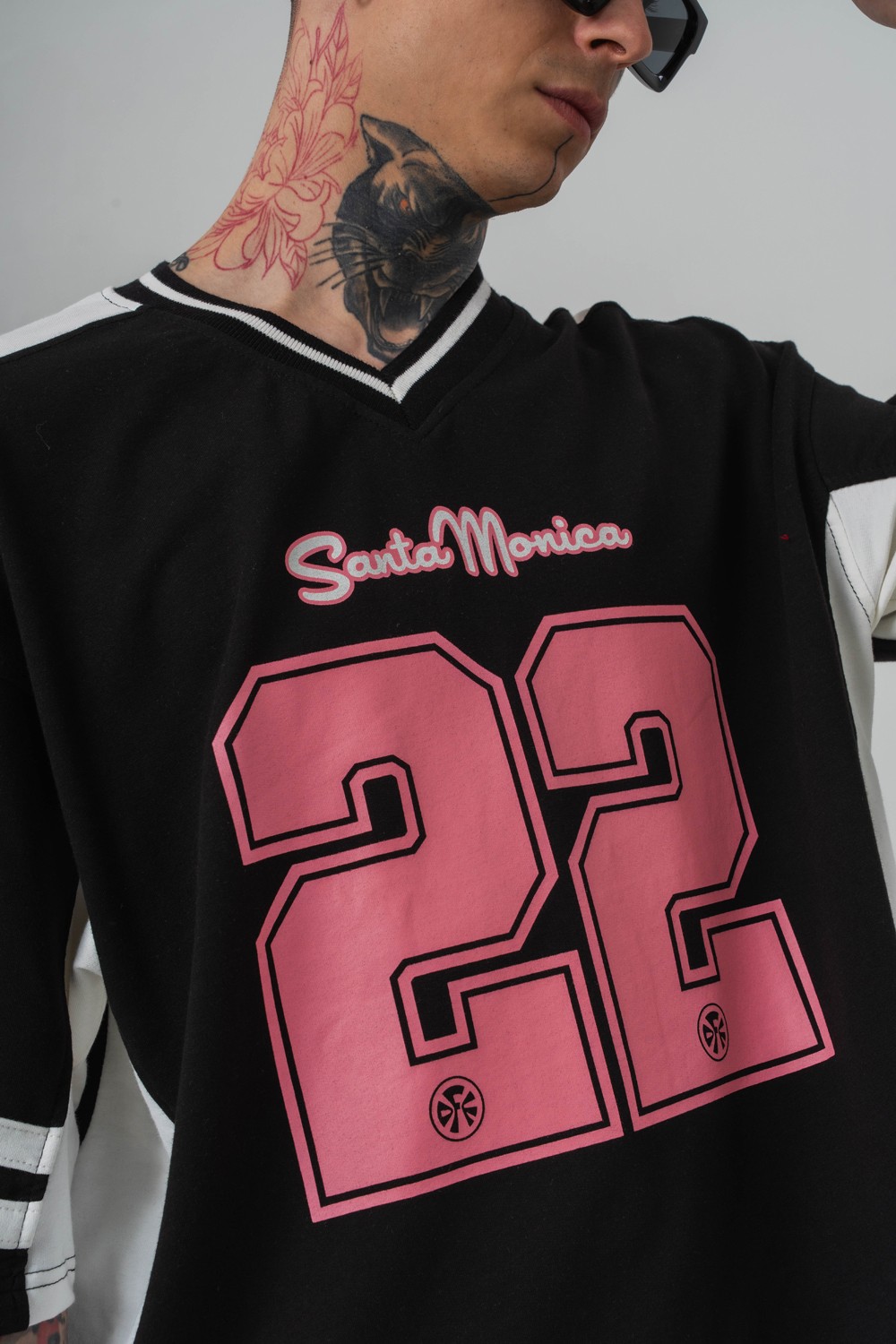 Santa Monica 22 V Yaka Oversize T-shirt