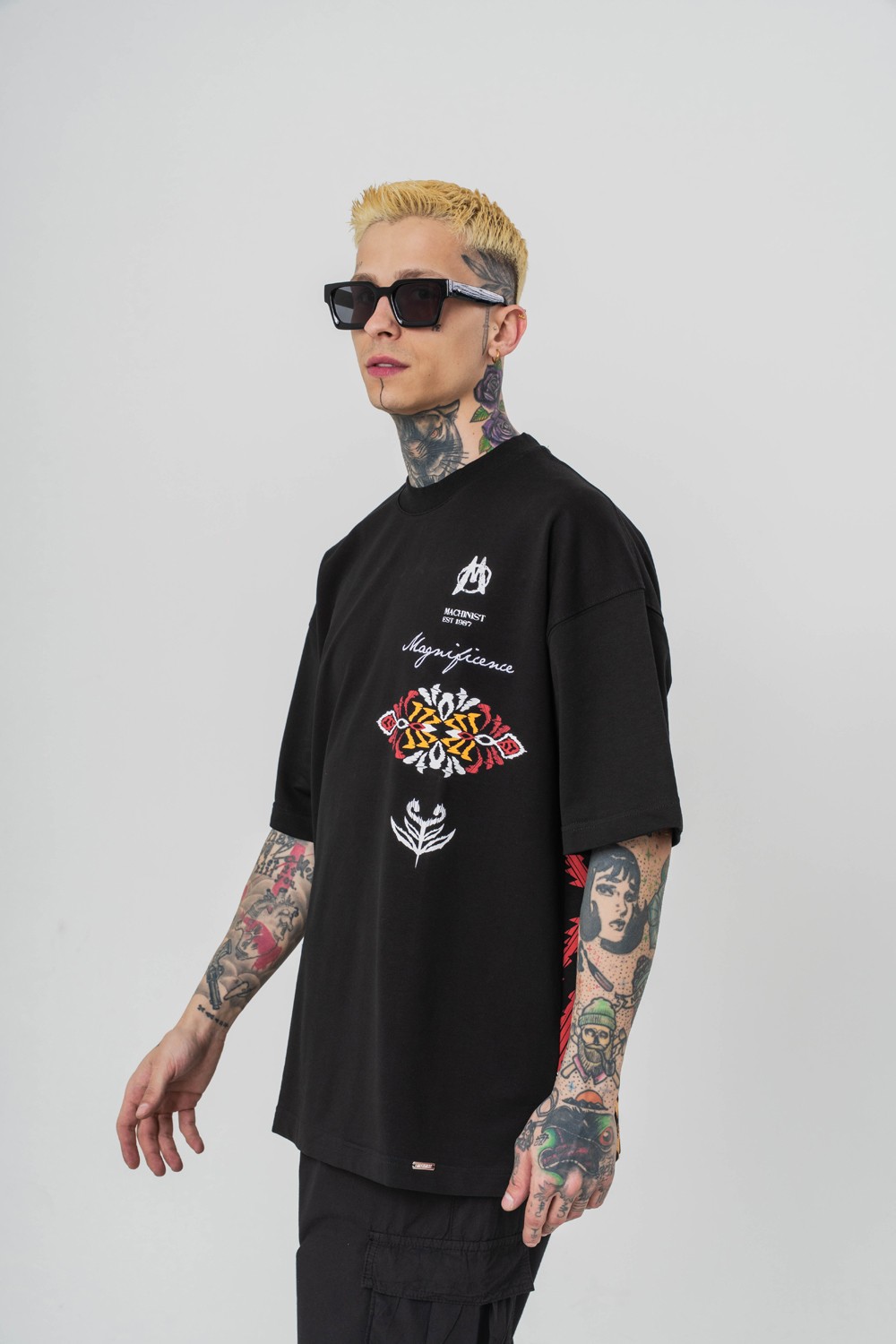 Magnificence Motif ve Nakış Detaylı Oversize T-shirt