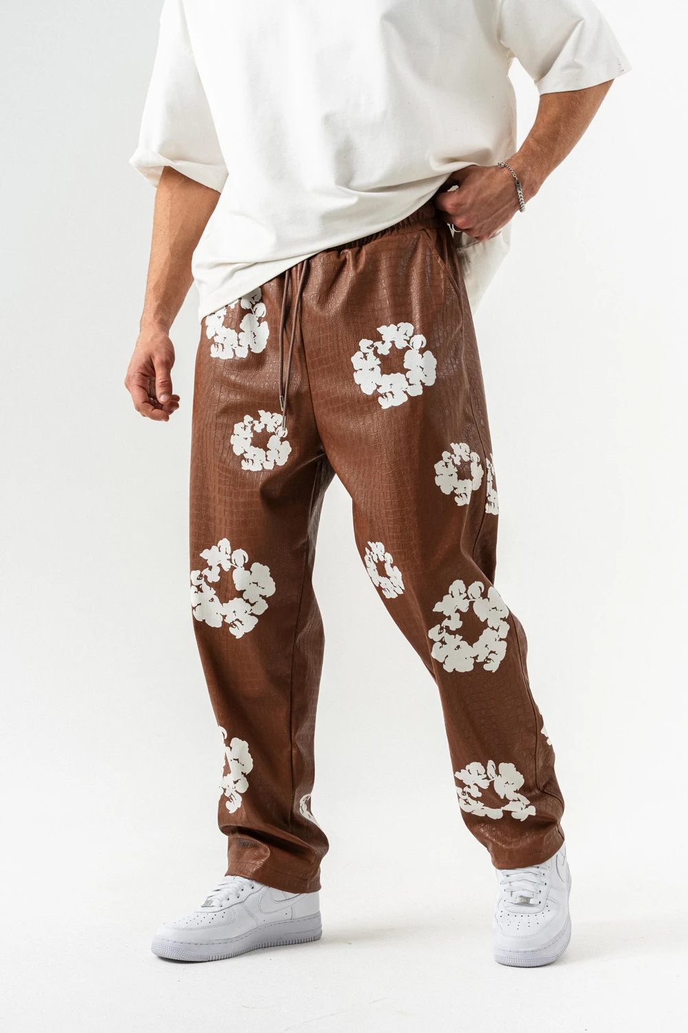 Tear Kabartma Baskı Fermuarlı Deri Alt ve Üst Takım - Kahverengi