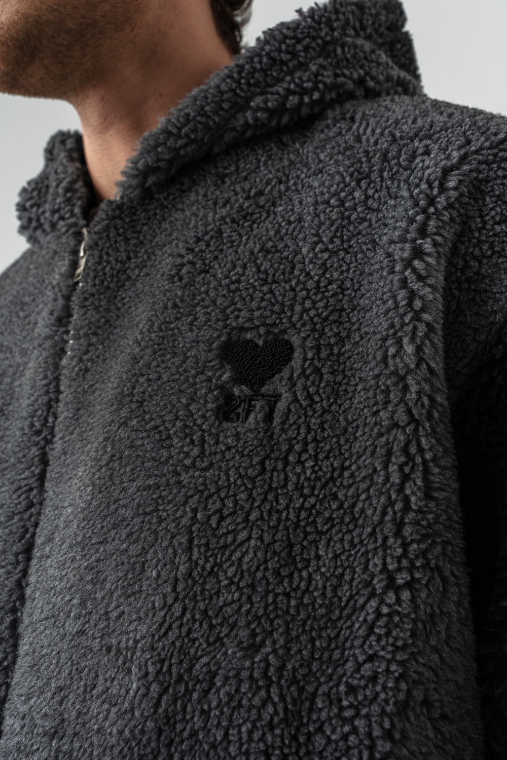 Grayscale Fermuarlı Polar Mont