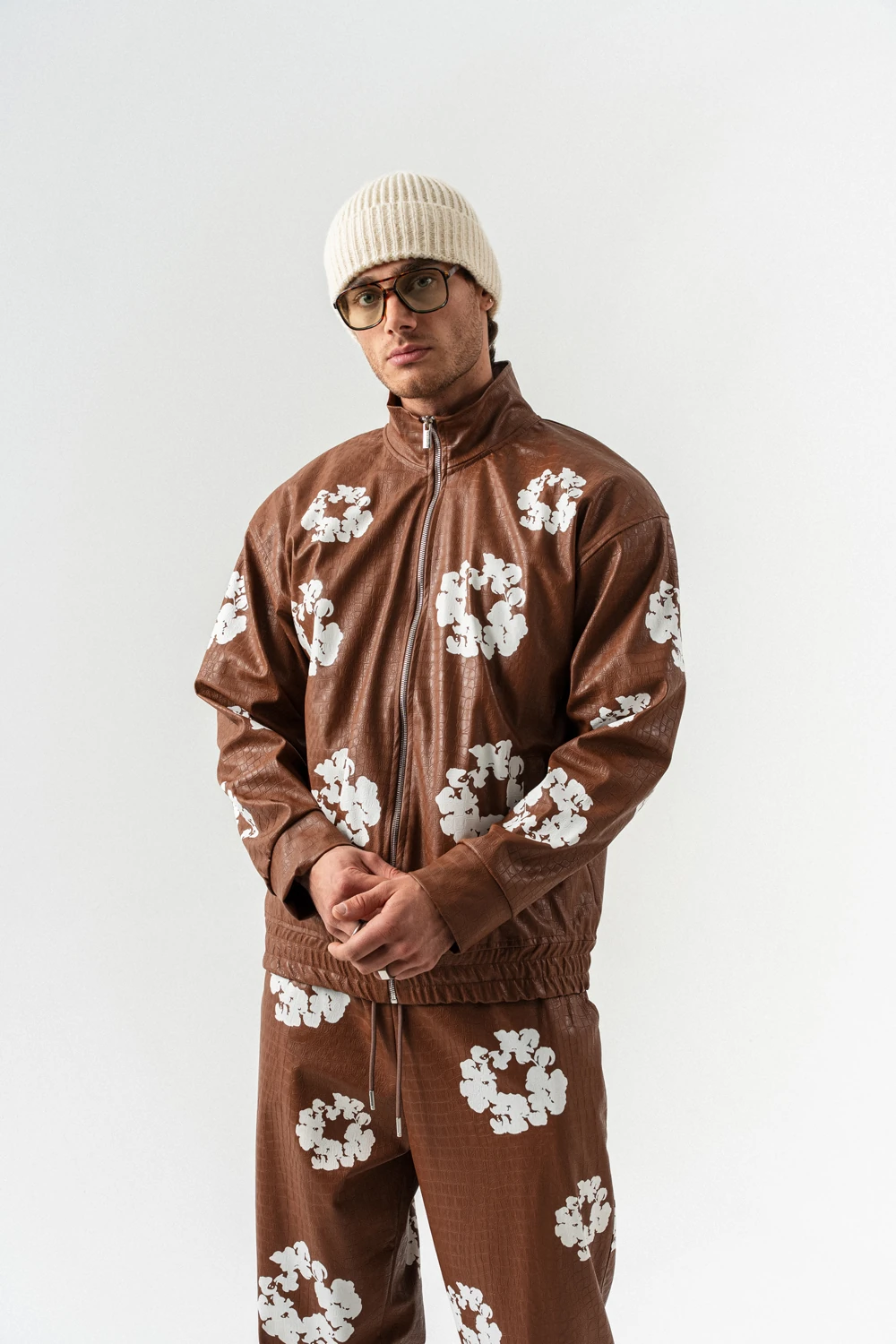 Tear Kabartma Baskı Fermuarlı Deri Alt ve Üst Takım - Kahverengi