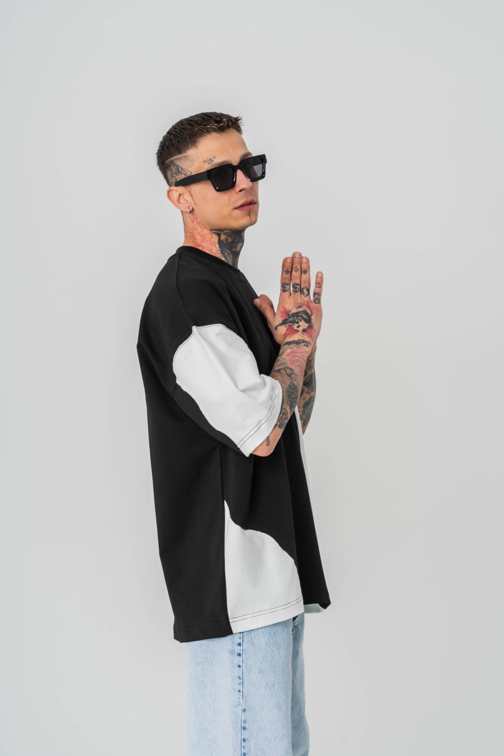 Wave Parçalı ve Nakış Detaylı Oversize T-shirt