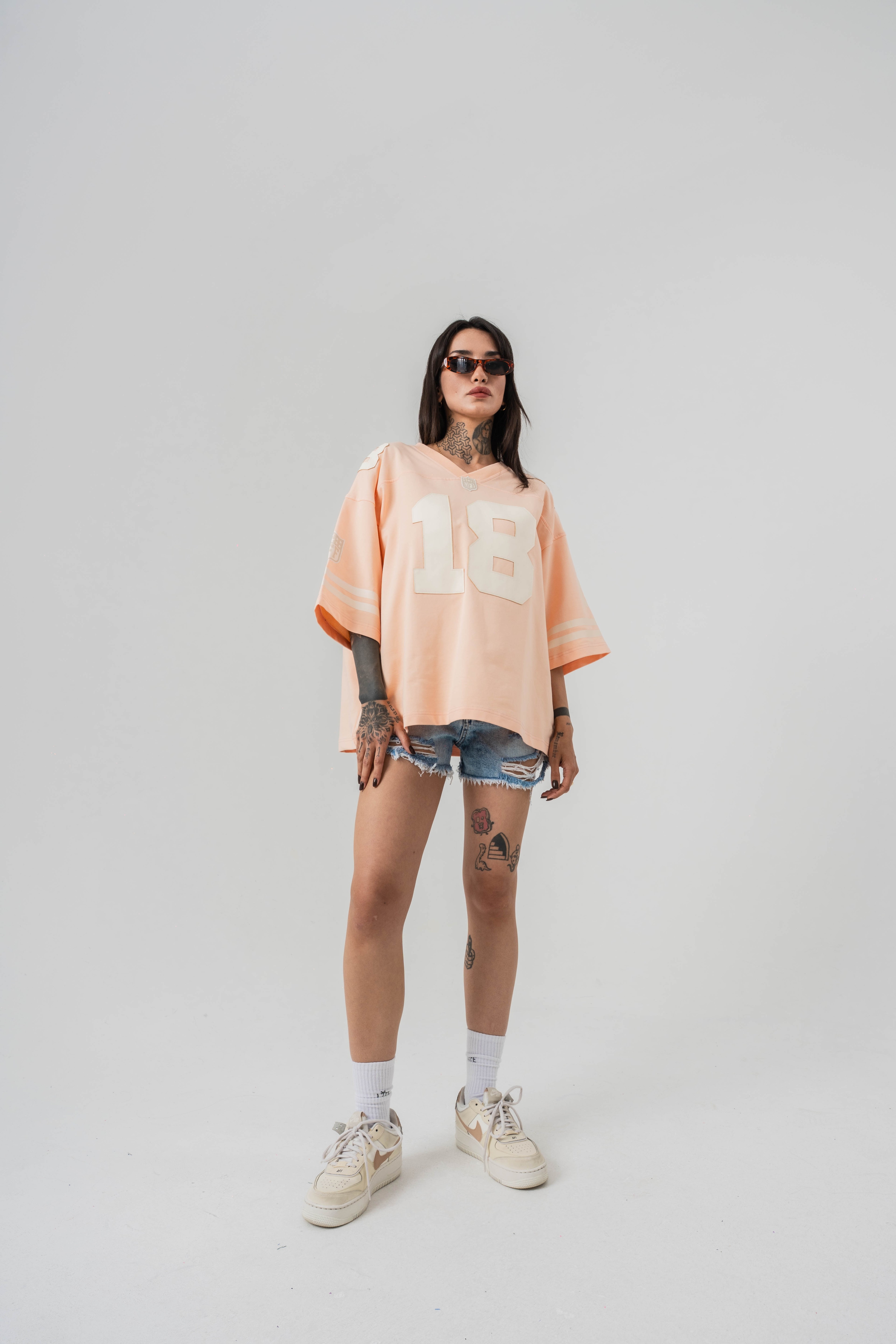 Guard 18 Patch Nakış Detaylı V Yaka Oversize T-shirt