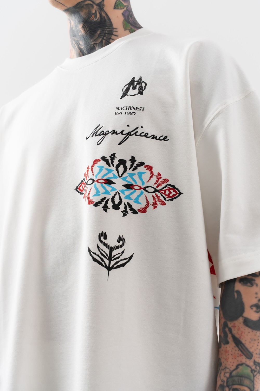Magnificence Motif ve Nakış Detaylı Oversize T-shirt