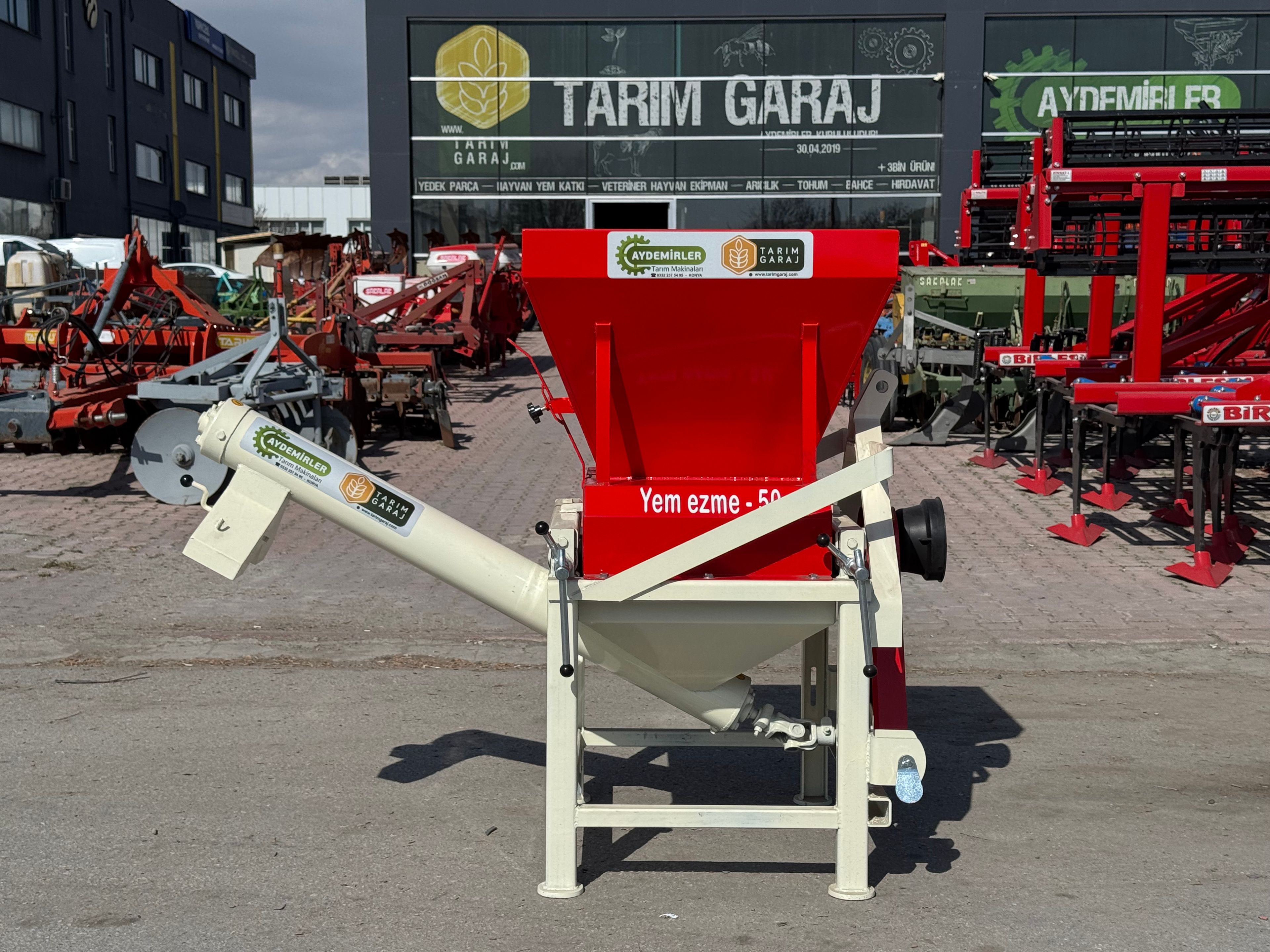 Tarımgaraj Şaftlı Yem Ezme Makinesi 50’lik