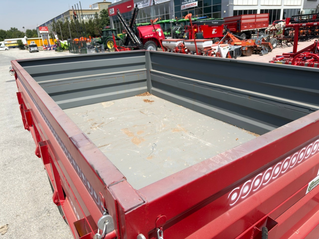 Tarım Garaj Damperli Römork 3.5 Ton Kapasiteli 2 Teker