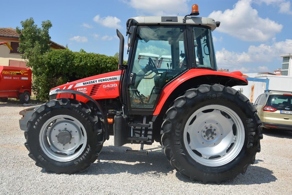 Massey Ferguson 5430 Traktör Kabin Paspası