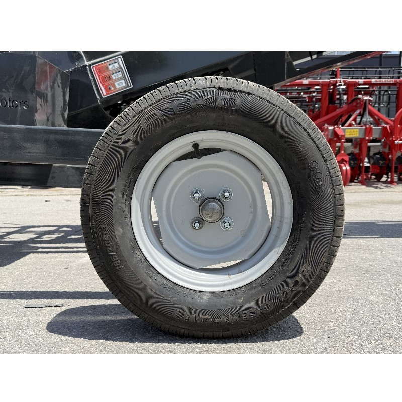 Tarım Garaj Hidromotorlu Balya Toplama Makinası-4.3 Metre Yükseklik